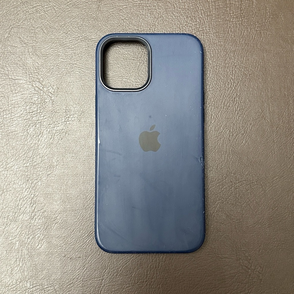 Apple iPhone 12 Pro Max Silicone Case w/ Magsafe in Blue